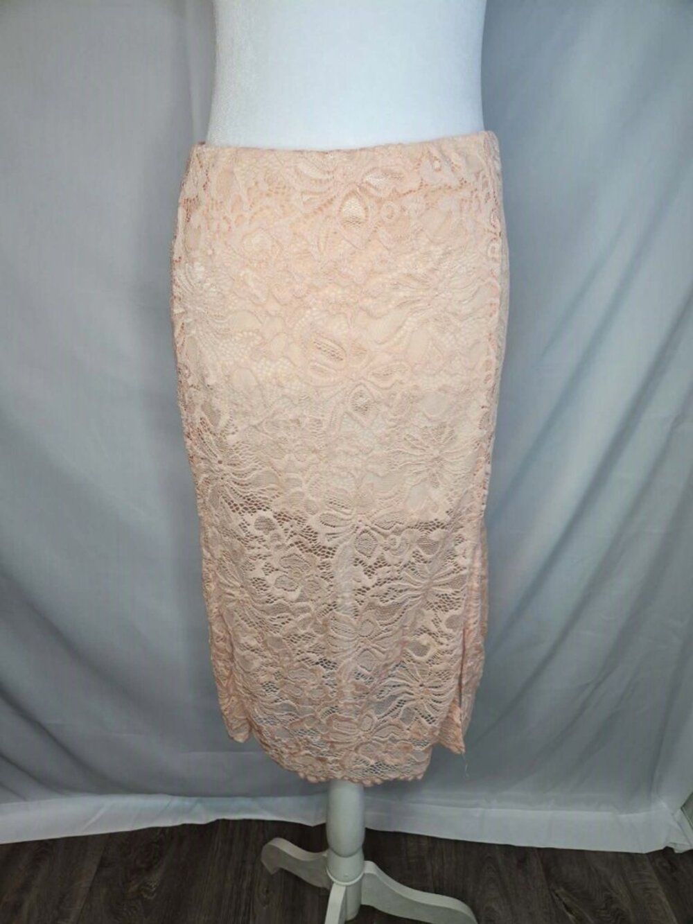 Lace Pencil Skirt